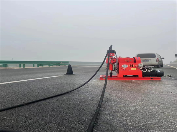 建宁马路路基路面开裂下沉注浆加固灌浆